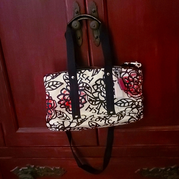 Coach Handbags - Coach purse